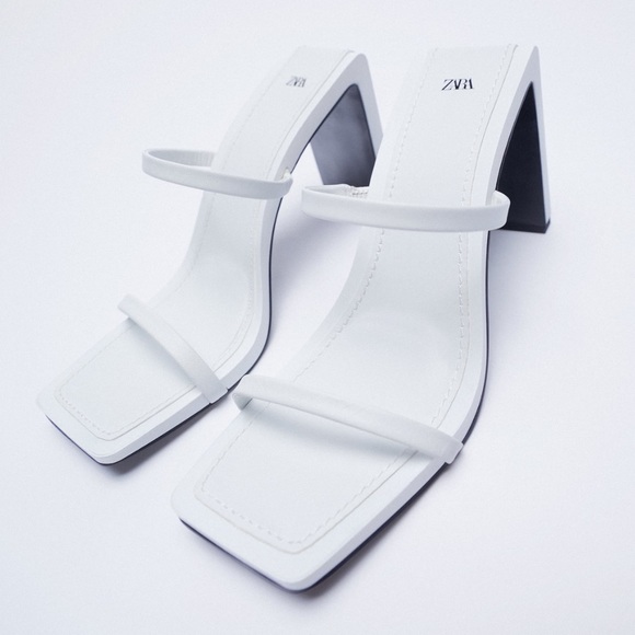 RARE Zara Minimalist Strappy Leather Heeled Sandal - Picture 10 of 16